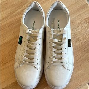 Dooney & Bourke White Sneakers Classic Design *NEVER WORN*